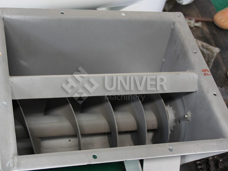 Screw conveyor