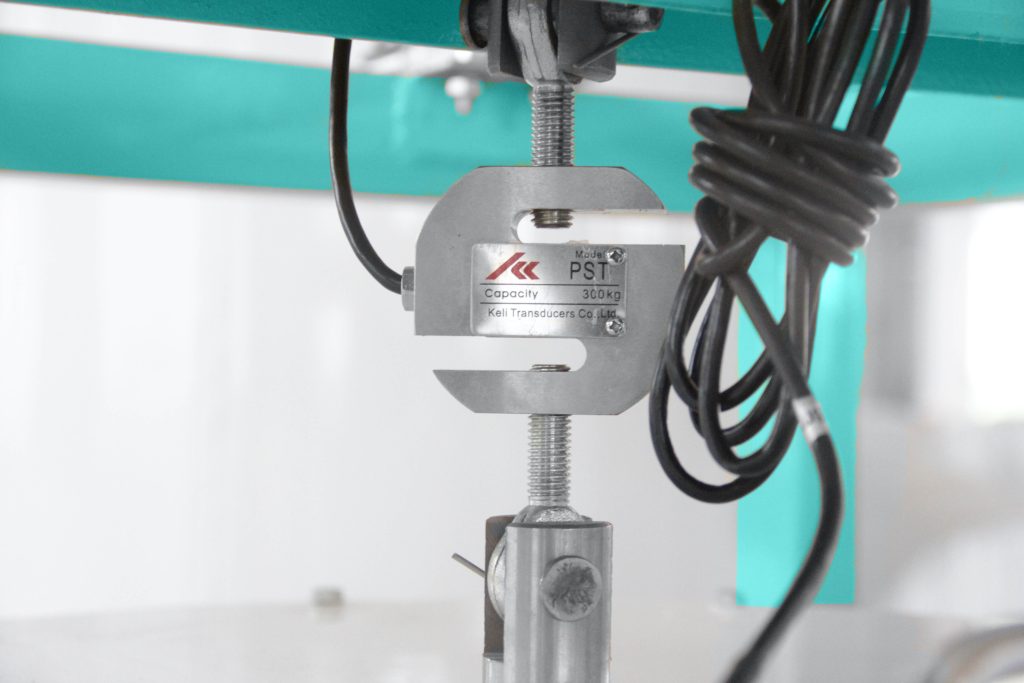 Liquid adding machine - UNIVER MACHINERY